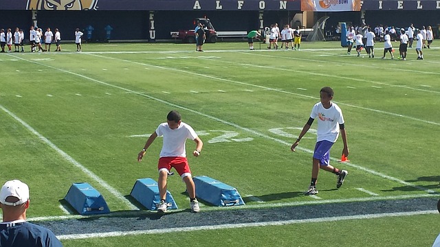 持人之一 持人之一